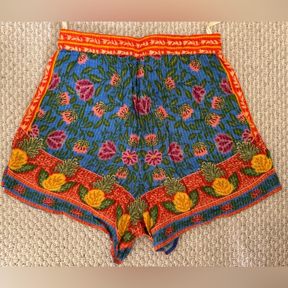 FARM Rio Colorful Pineaple Patterned Shorts - Picture 4 of 8